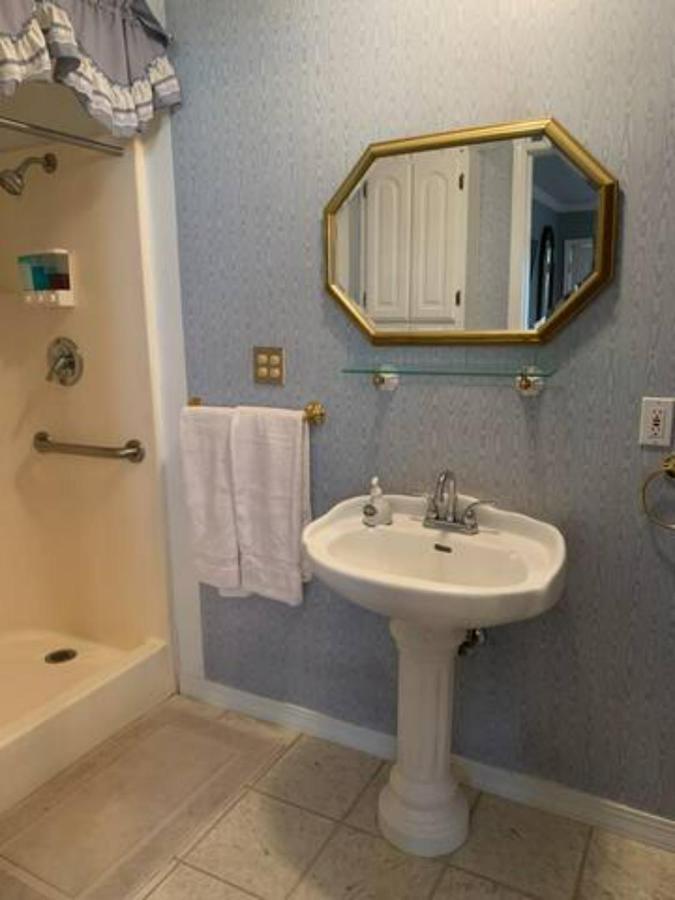 Dickey House Bed And Breakfast Marshfield エクステリア 写真