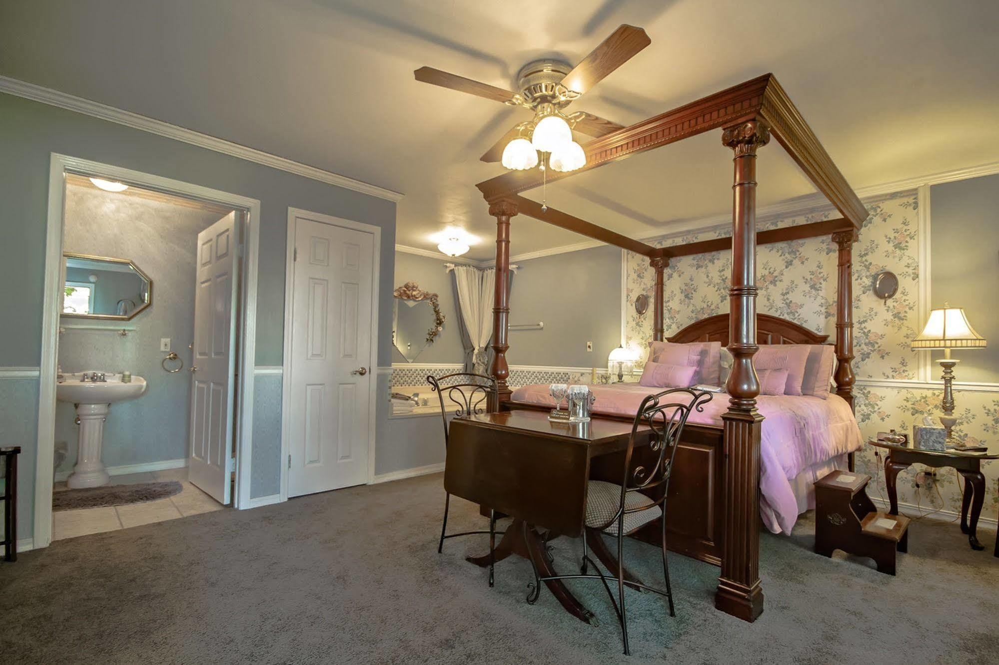 Dickey House Bed And Breakfast Marshfield エクステリア 写真